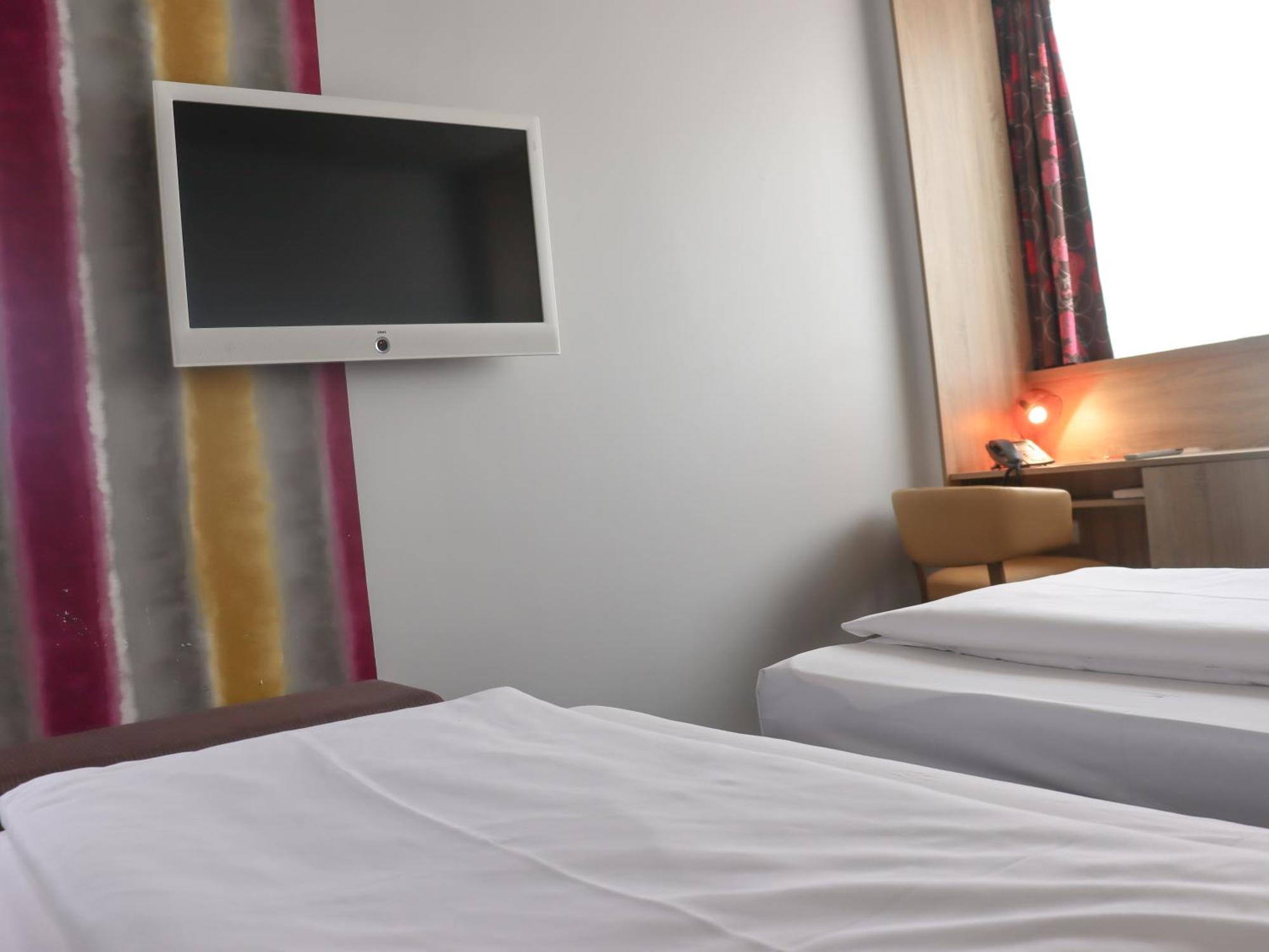Simm'S Hotel - Cityhotel Next To Metro U3 Wien Ngoại thất bức ảnh